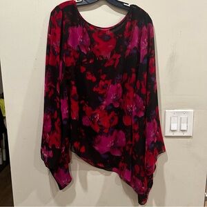 VINCE CAMUTO Red Pink Black Asymmetrical Floral Blouse Top Size XL